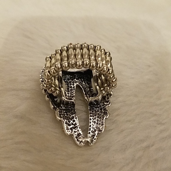 Fashion Angel Wings Ring - LIQUIDATION SALE!!! - Picture 4 of 5